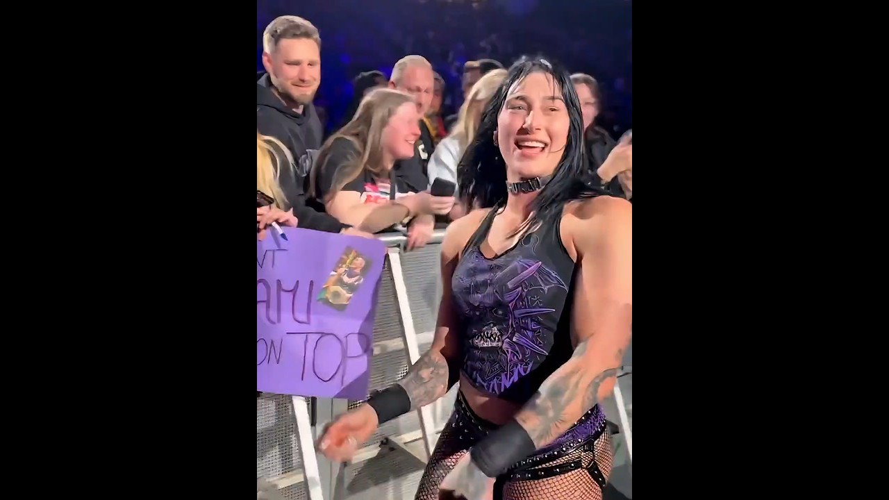 Mami Rhea Moments ❤️ #rhearipley #demibennett #wwe #wwefan #australia