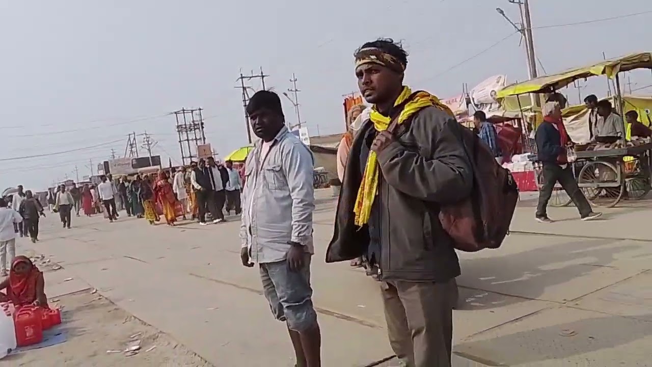 प्रयागराज में पुरी सीन देख सकते हैं इस वीडियो में#food #comedyfilms 