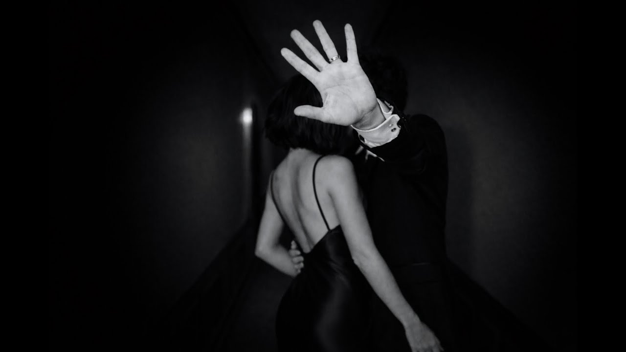 IXO — Her Man