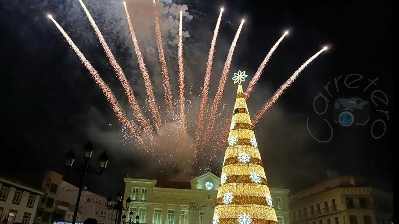 Magnífico espectáculo de luz y pirotecnia - Encendido Navideño TOMELLOSO 2025
