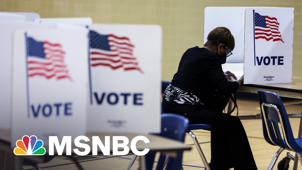 Voters Swing Back Toward Democrats Ahead Of Midterms, Polling Shows