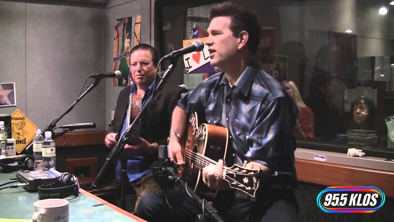 Chris Isaak 'Beyond The Sun'