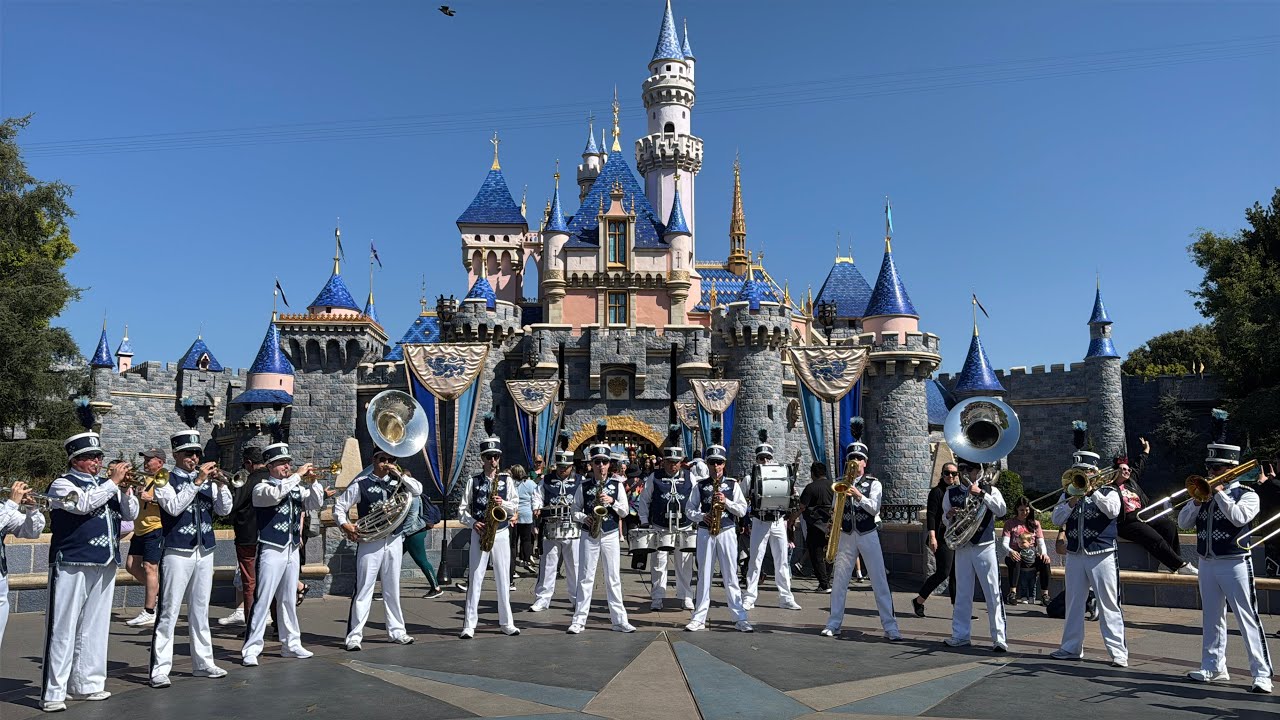 Disneyland Band in 2025 - 4K HDR