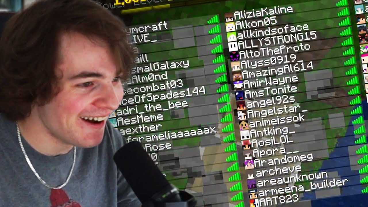 I Tried To Beat Minecraft Against 1000 Players...