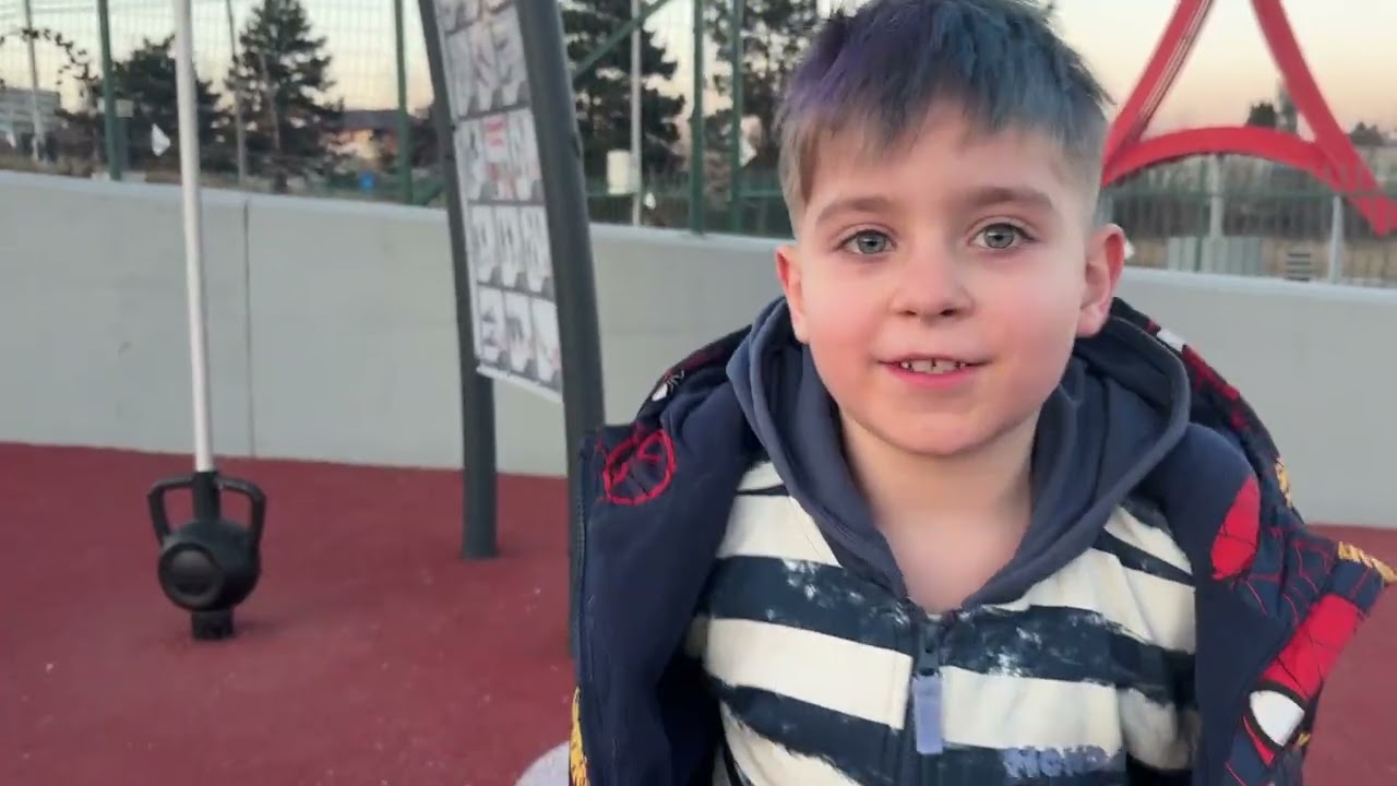 MINI VLOG DIN PARC CU PRIETENUL MEU DENIS!!! 