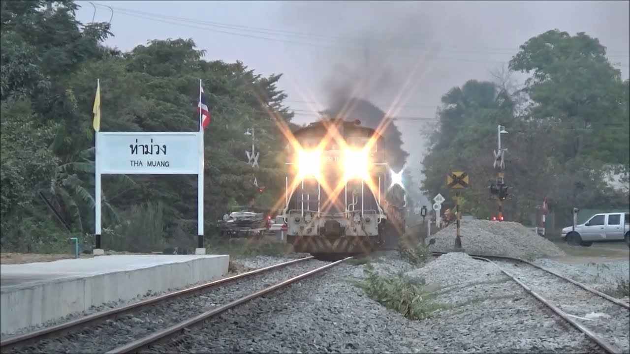 2026年1月16日DD51ナムトク線　工臨Tha Muang駅　入換～出発の様子を撮影