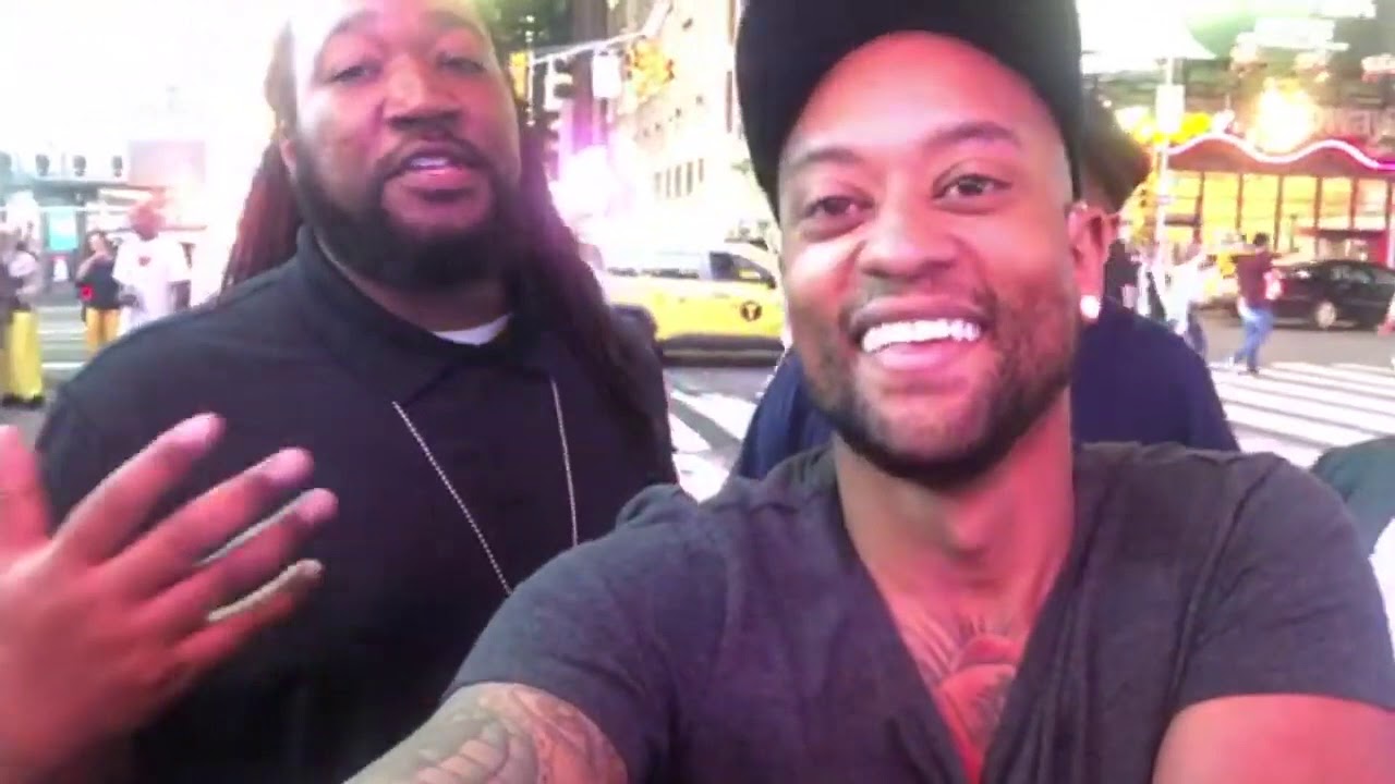 Answering Atheists' Question with Jon McCray in Times Square!