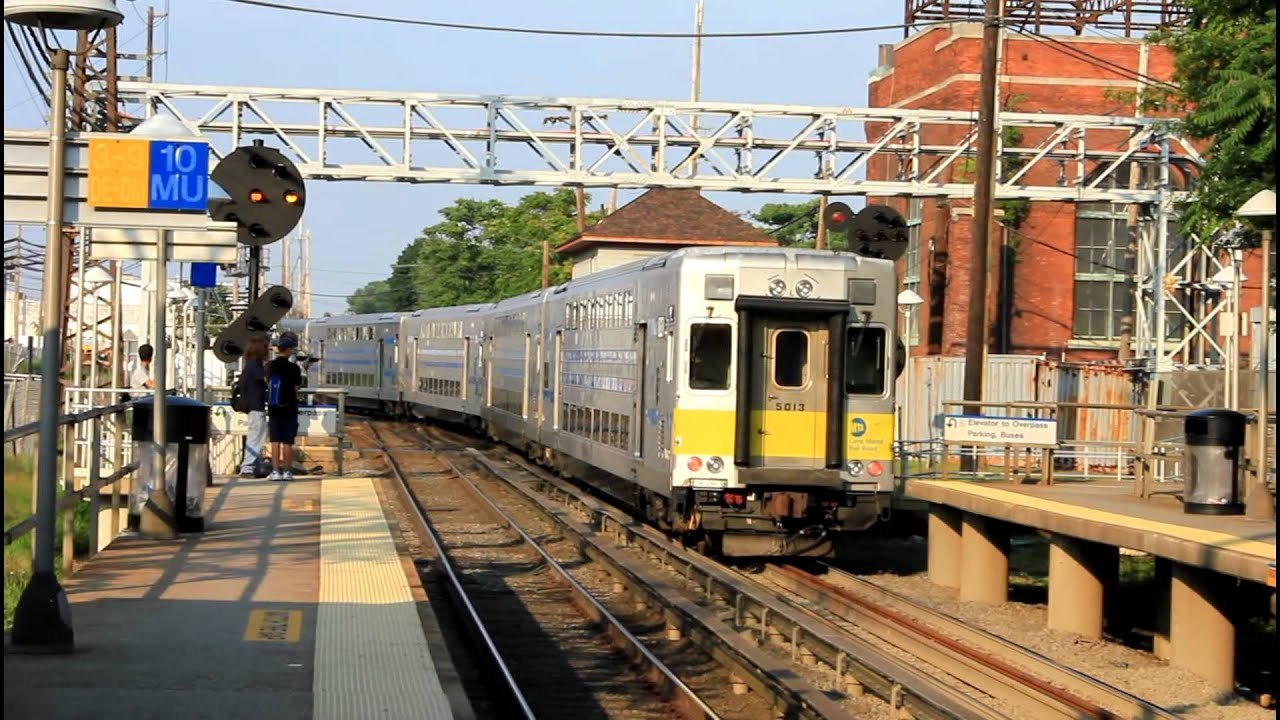 LIRR Railroad action at Mineola [DE/M30 w/ C3s and M7s]