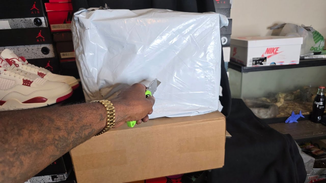 🤬🤬 Распаковка Shoe Palace и Hibbett Sports пошла не по плану! Кажется, они пытаются сыграть на мо...