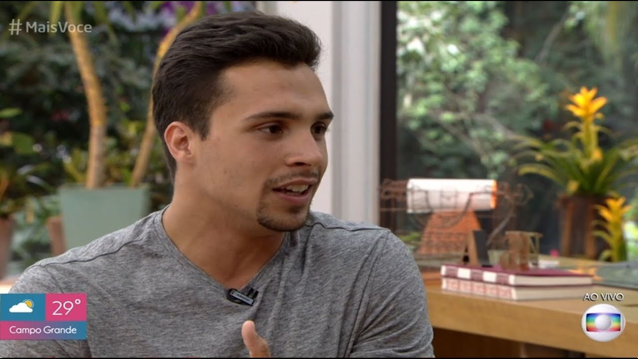 BBB 20= Petrix toma café da manhã no Mais Voçe, e Revê sua participação no reality VEJAM!