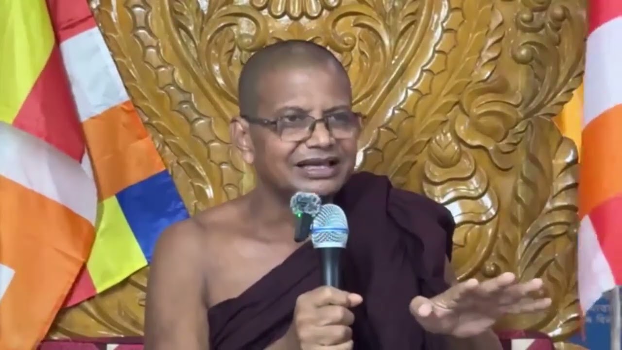 ধ্যান বা ভাবনা করা যায় তা নিয়ে সুন্দর দেশনা করেন শ্রদ্ধেয় - বিদর্শনাচার্য নন্দবংশ মহাথের মহোদয়।