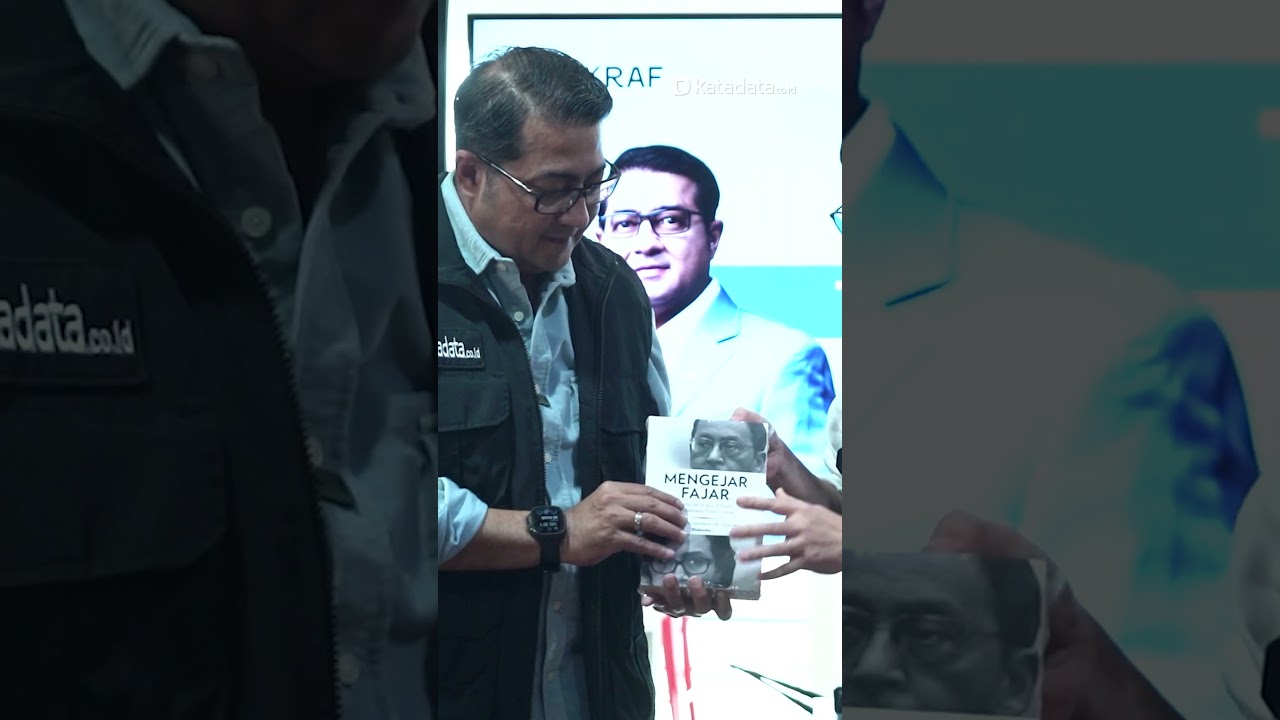 Nostalgia Menteri Ekraf Kunjungi Kantor Katadata dan Kuliner Viral di Blok M