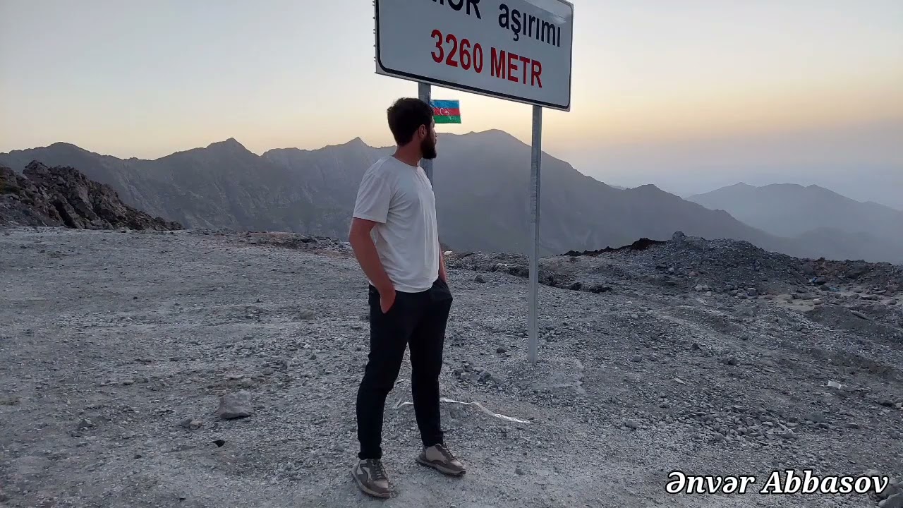 Kəlbəcər Zar (Şəhrizər) Kəndi aşağı &ccedil;&ouml;l istiqaməti Zar mağarası g&ouml;zəl təbiət.17.07.2023