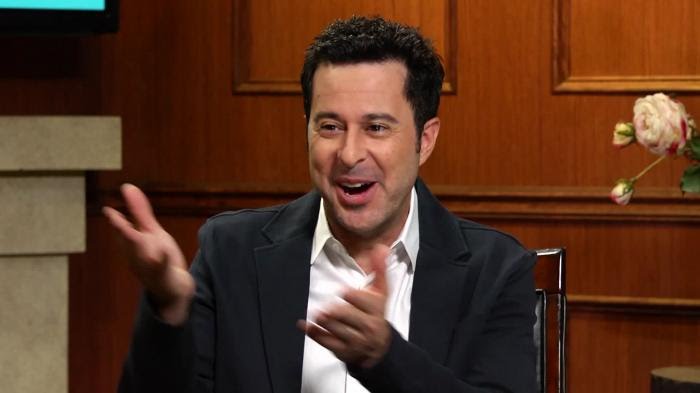 Jonathan Silverman Reflects On 'Weekend At Bernie's', Talks New CW Show!