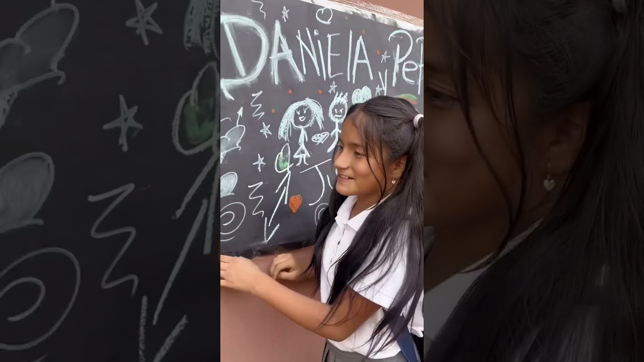 Daniela baña a su mamá por culp@ de Pepito