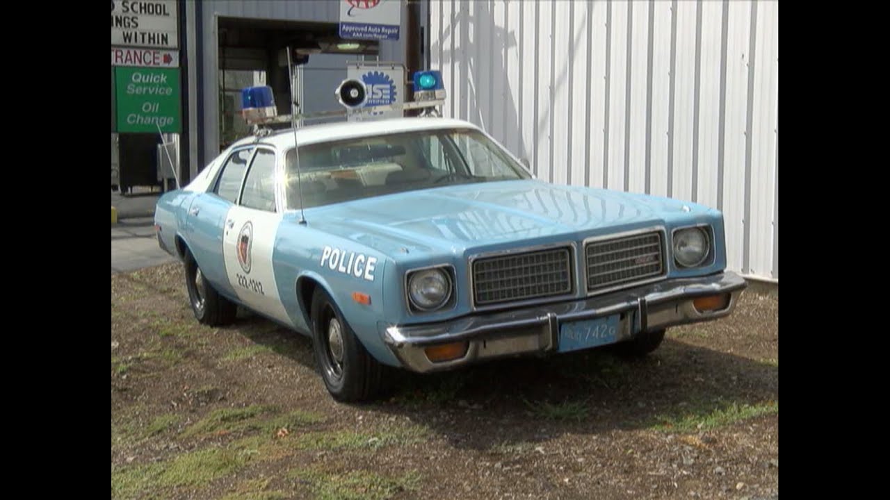 Полиция Аляски восстанавливает полицейский автомобиль Dodge Coronet 1975 года выпуска