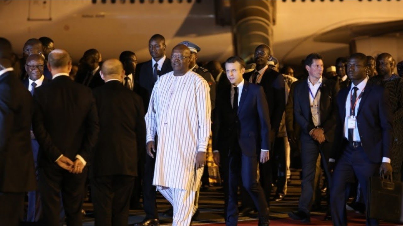 Le journal de 12h30 : Au Burkina Faso, visite tendue pour Emmanuel Macron
