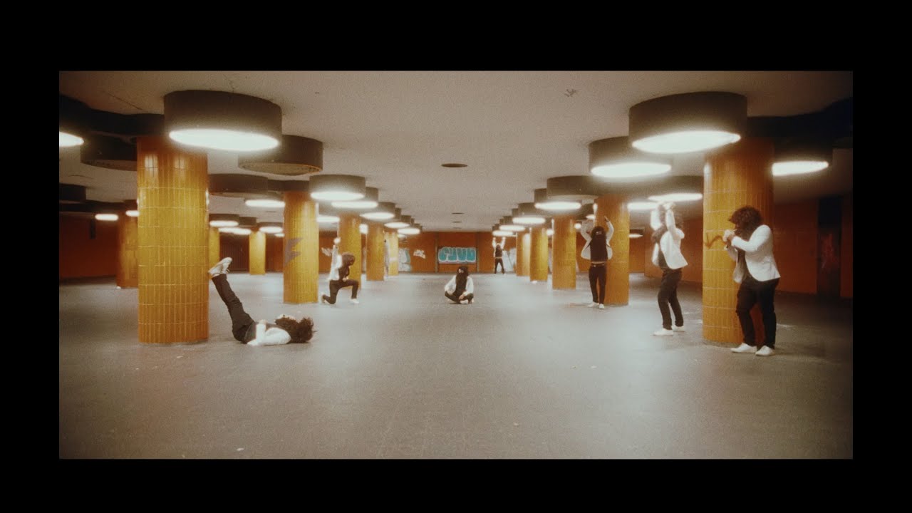 Sickaman - Nicht Alleine High [Official Video]