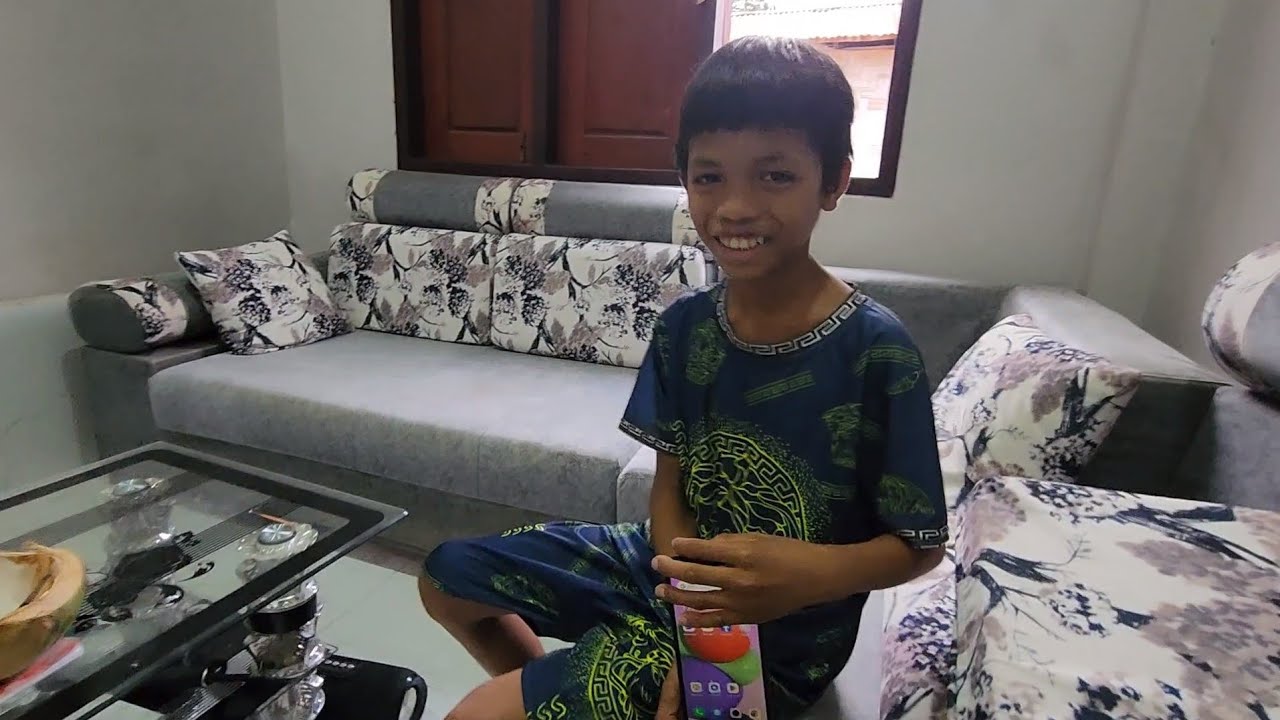 พาน้องสมใจไปซื้อโทรศัพท์28 เมษายน ค.ศ. 2023