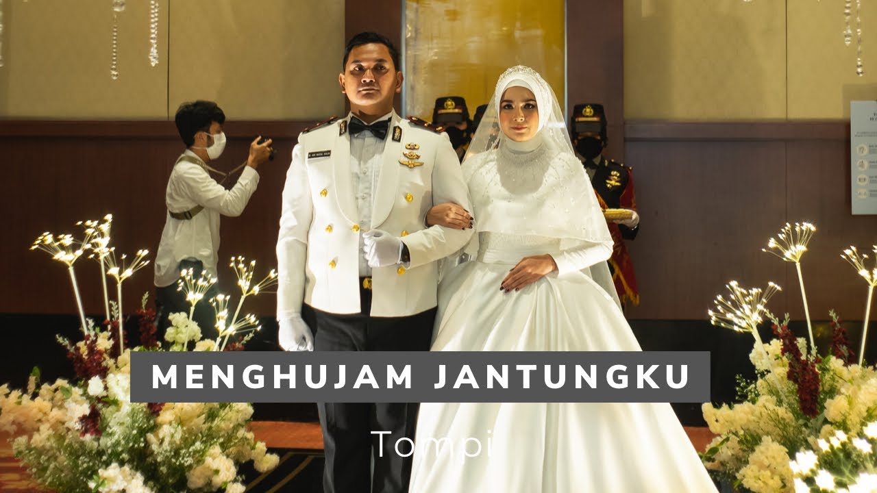 Menghujam Jantungku - Tompi ( Live Cover by TAF Entertainment at The Ritz Carlton, Jakarta )