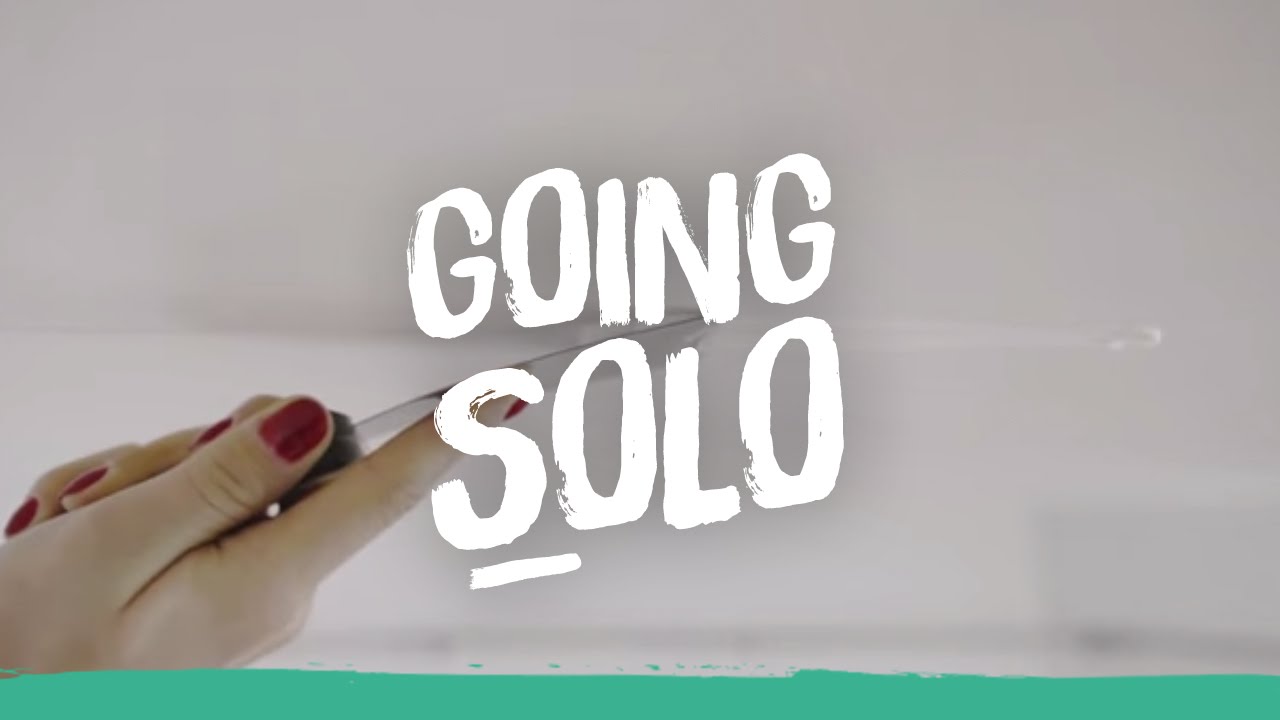 How To Paint Ceilings - Ceiling Painting Tips | Dulux