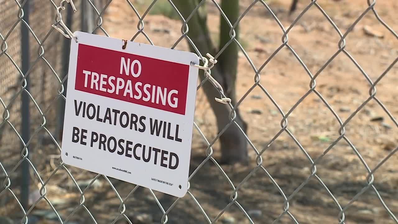 Neighbors concerned about Turf Paradise ‘biohazard’ issues, racetrack gets cited