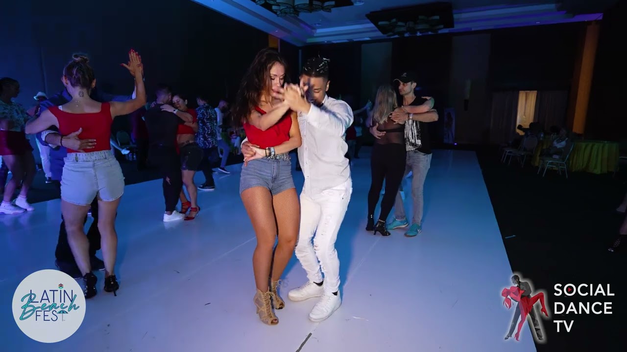 Desiree & Juan Marte - Bachata Social Dancing | Latin Beach Fest DR 2022 (Punta Cana)
