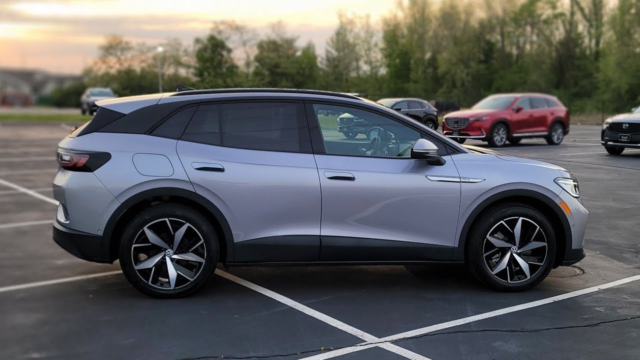 2023 VW ID.4 Pro S in Silver Mist Metallic 360&deg; quick view