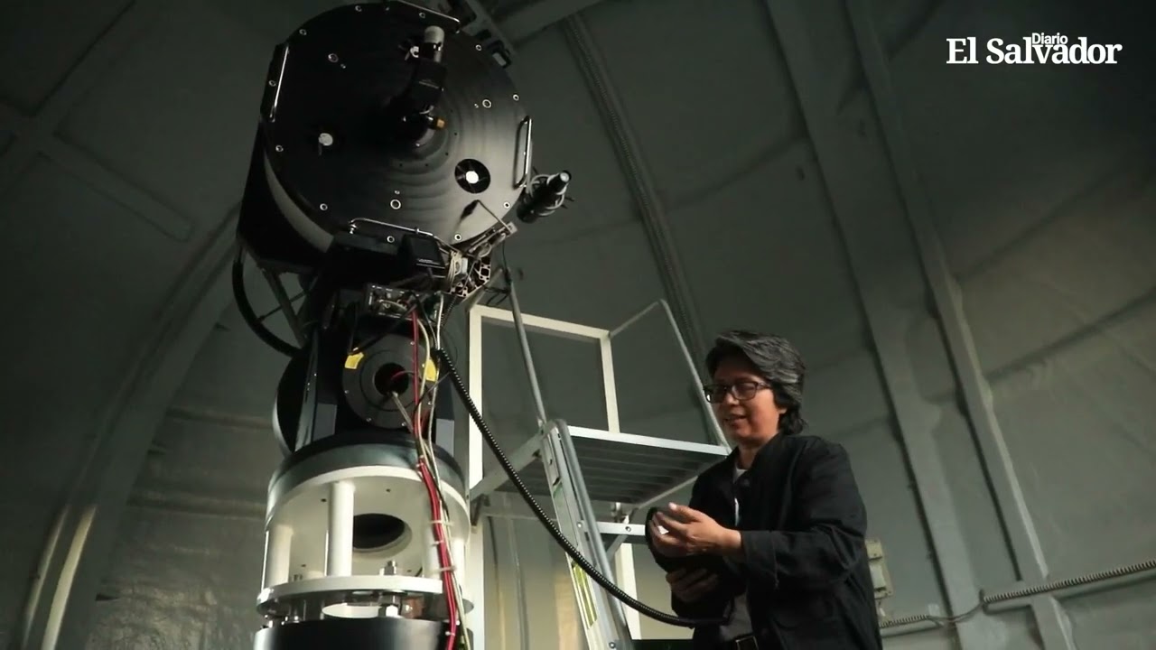 #PersonalidaDES | «La astronomía toca el alma»: Brisa Terezón, astrónoma salvadoreña