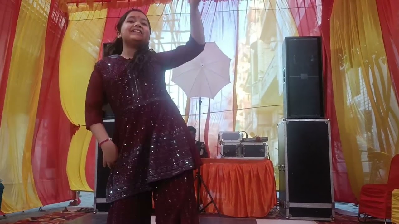 Aaj hamare ghar hua mahila sangeet ka aayojan