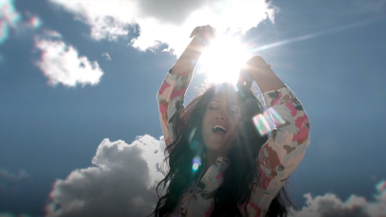 Claudia Campagnol // Love You All The Way (Official Video)