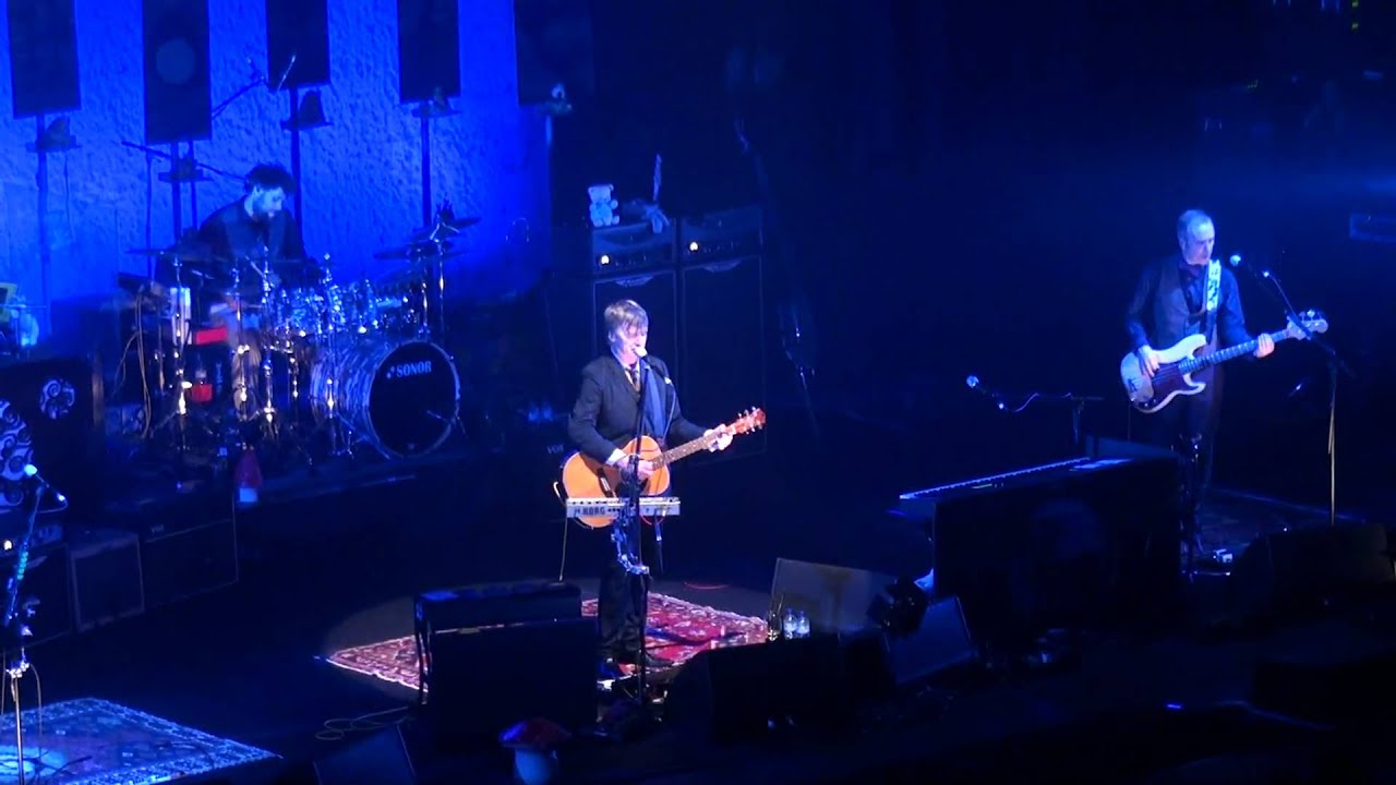 Crowded House - Better Be Home Soon - Hammersmith Apollo 9th June 2010