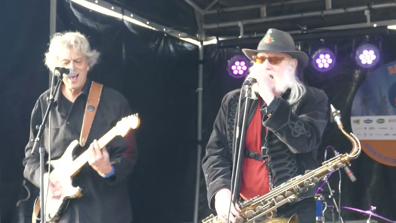Livin'Blues Experience (3of5) Blue side of live @ Bluesroute Helmond, oct. 2022, The Netherlands.