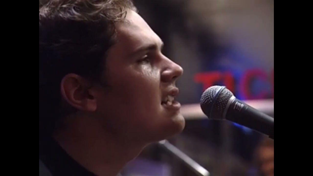 Disarm - The Smashing Pumpkins. Live at tower records 1993. #smashingpumpkins