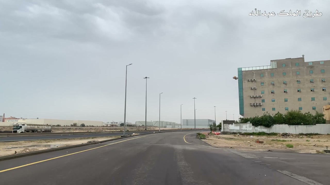 جوله متفرقه في الدمام مع امطار خفيفه