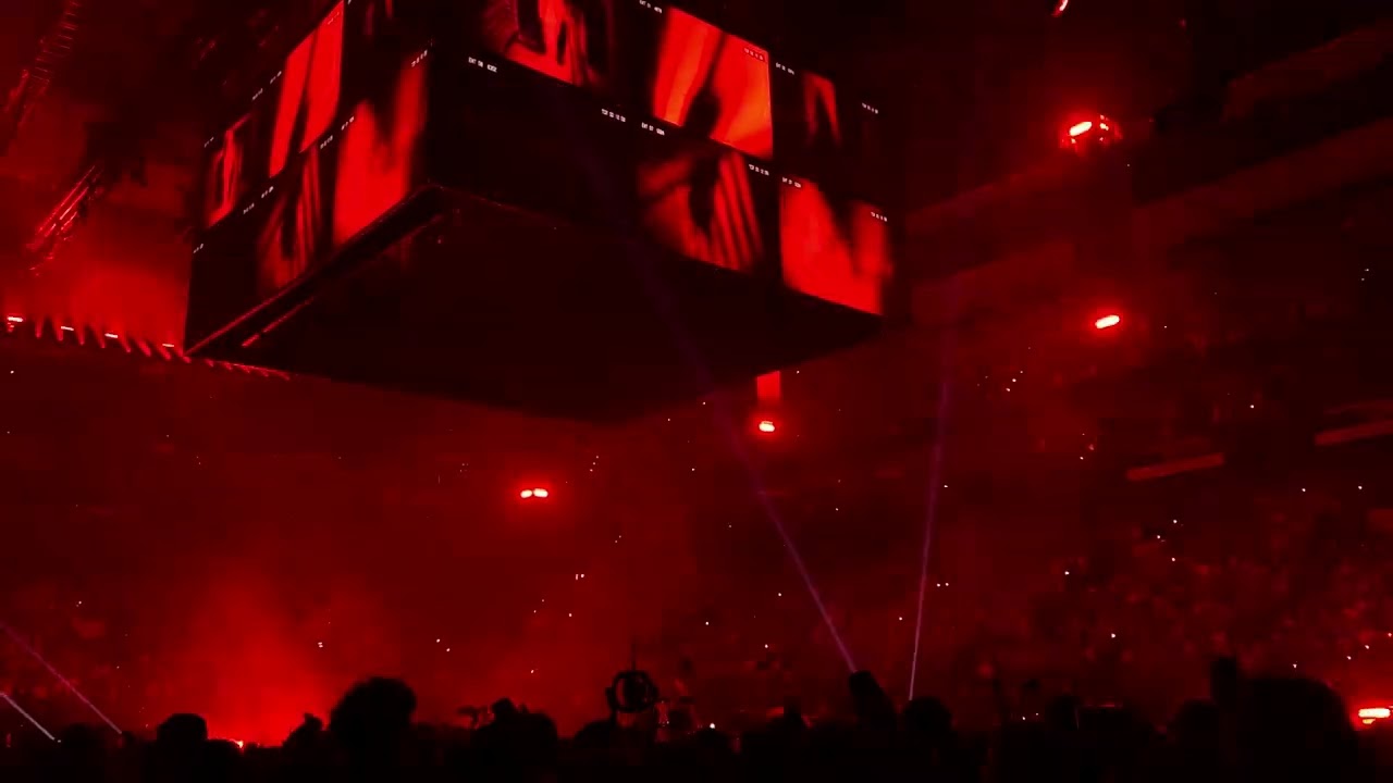 Billie Eilish - The Diner and Ilomilo (Live in Philadelphia - Oct 5, 2024)