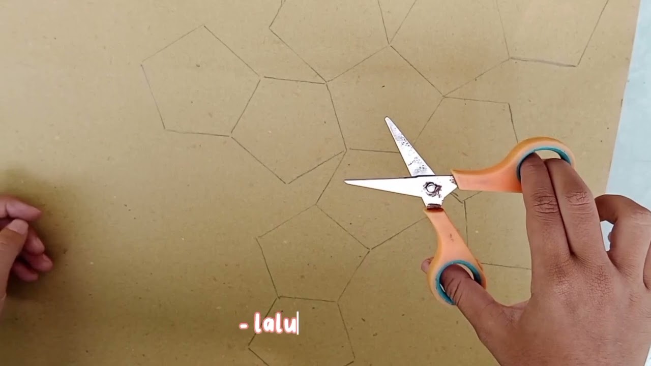tugas matematika//membuat jaring jaring bola               #mts45wiradesa