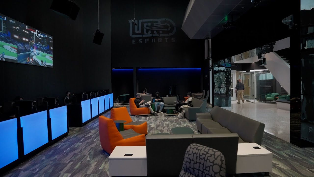 UT Dallas Comets LANding Esports Center
