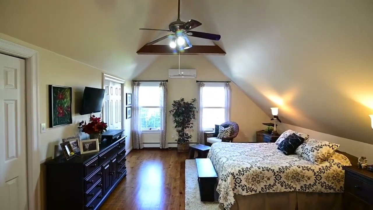 15 Stirling Ave. - Wolfville, NS