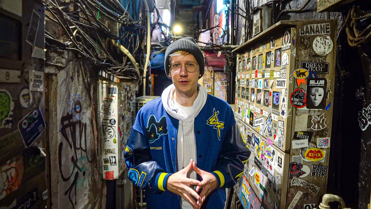 How Many Bars Can I Visit in Golden Gai in an Hour?