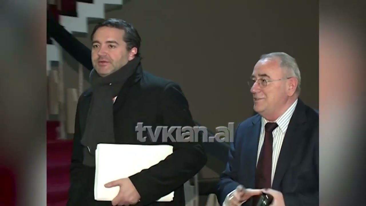Kryesocialisti Rama riorganizon Partinë Socialiste: Kryesia ndërron qarqet-(22 Janar 2012)