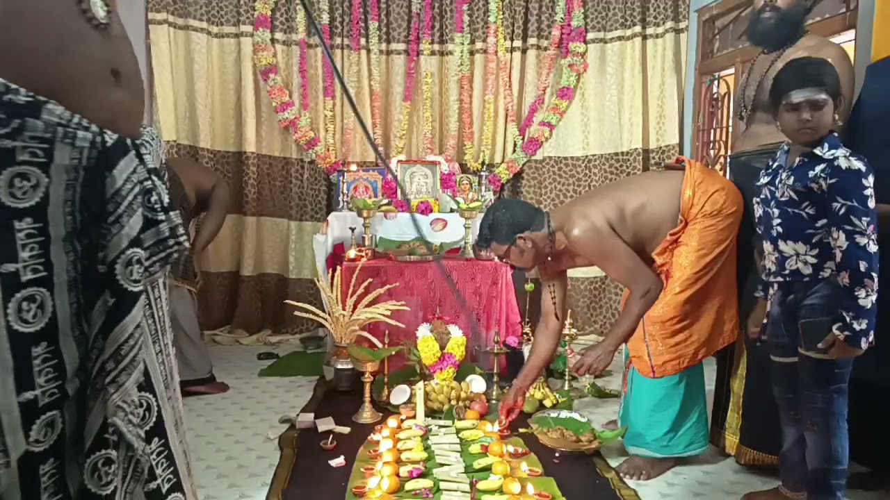 துணவியூர்மனோராஜ்சாமிஇல்லத்தில்நடைபெற்றஜயப்பன்பூசைவழிபாடுகள்mailaikanthanpakthi