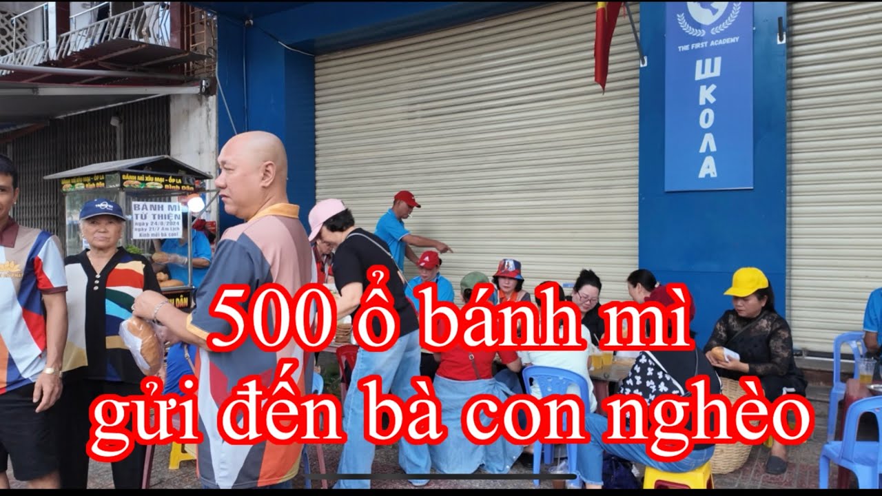 Bánh mì từ thiện, 500 ổ gửi đến bà con nghèo Nha Trang