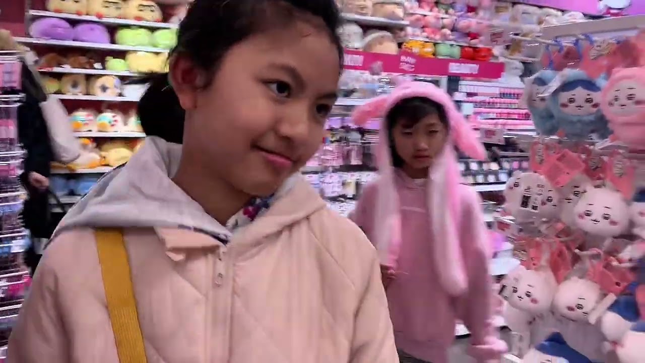 Westfield Mall of the Netherlands in Leidschendam ( tham quan TT thương mại ở Hà Lan), herfst 2024
