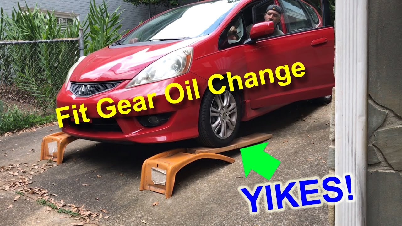 Как заменить трансмиссионное масло в Honda Fit/Jazz | Замена трансмиссионной жидкости в механичес...