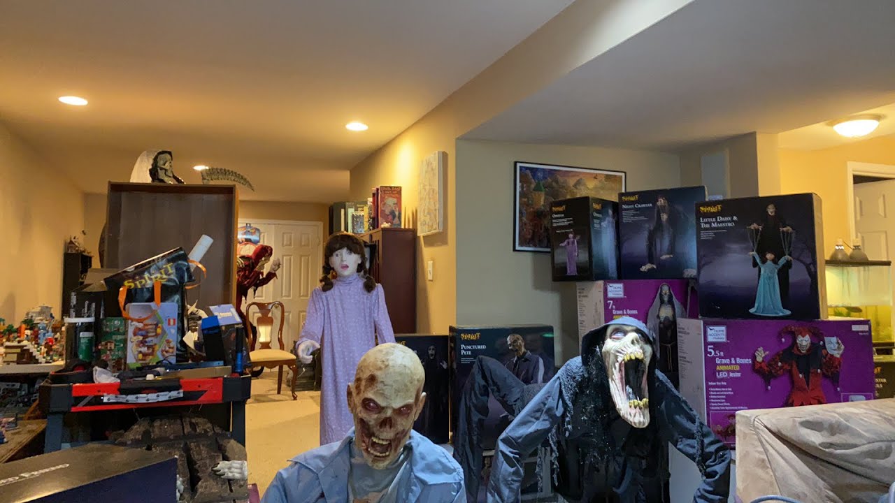 🔴Setting Up Halloween Animatronics Live!