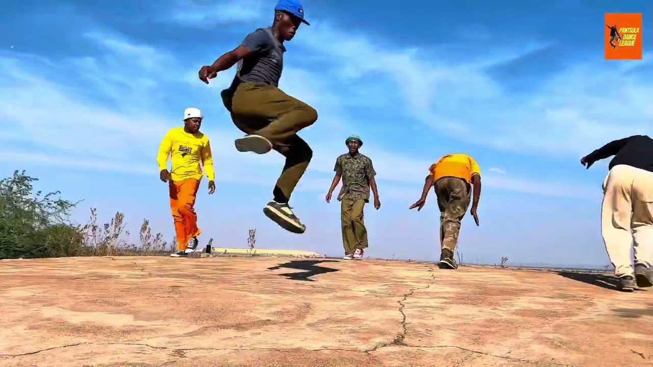 Freestyle cypher with the PDL judge Goofy Guy, Tebza, Hloks and Sgoop Khwela Pantsulas.