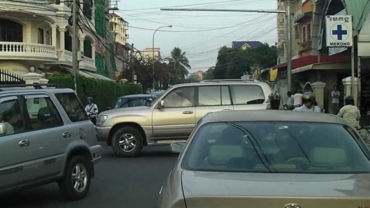 crazy crossroads Phnom Penh Cambodia