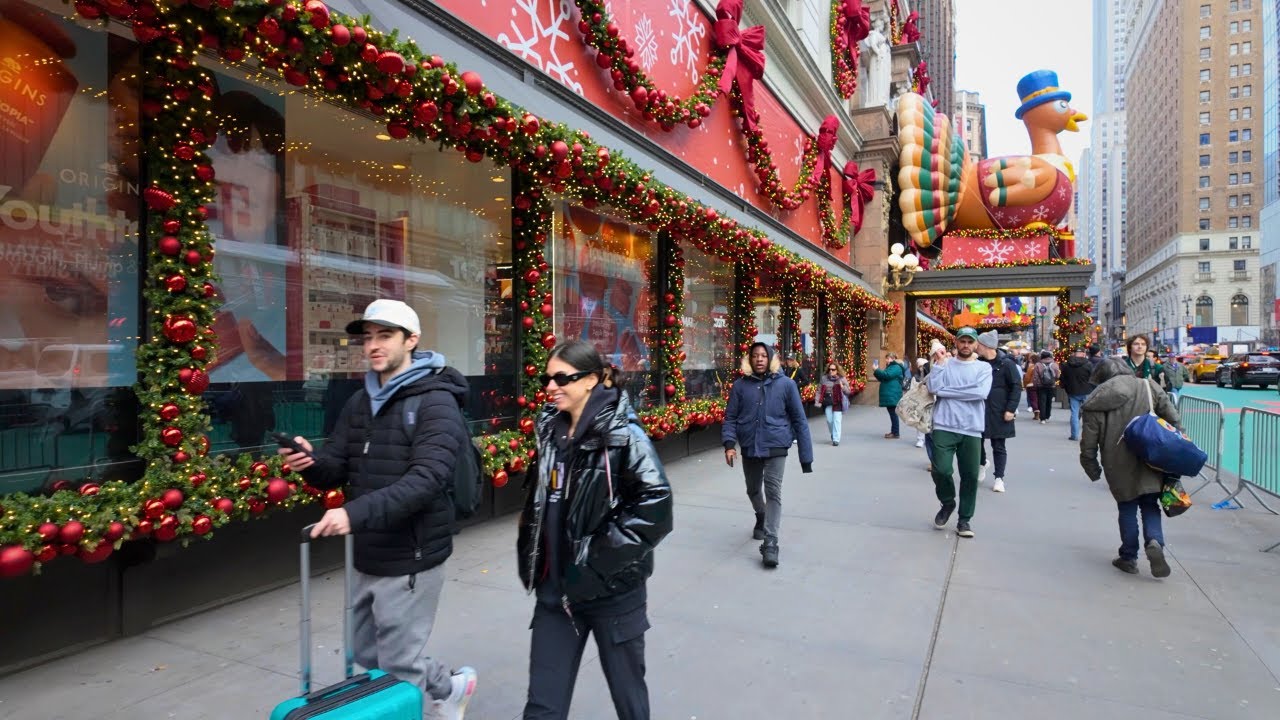 NYC Walk - Holiday Vibes at Macy's and Bryant Park | 4K HDR