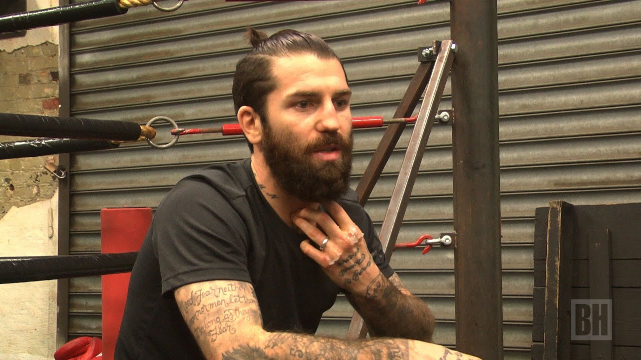 Boxer Danny O'Connor prepares for weekend fight